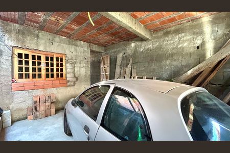 Garagem de casa à venda com 2 quartos, 250m² em Vila Bancaria, Guarulhos