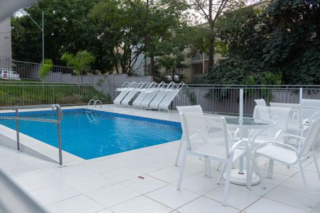 Apartamento à venda com 41m², 2 quartos e 1 vaga Apartamento à venda com 41m², 2 quartos e 1 vagaÁrea comum - Piscina
