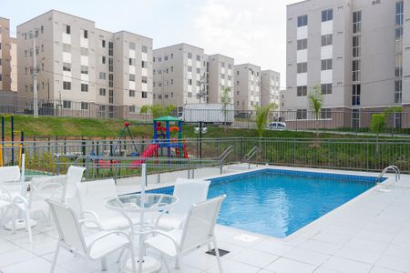 Apartamento à venda com 41m², 2 quartos e 1 vaga Apartamento à venda com 41m², 2 quartos e 1 vagaÁrea comum - Piscina