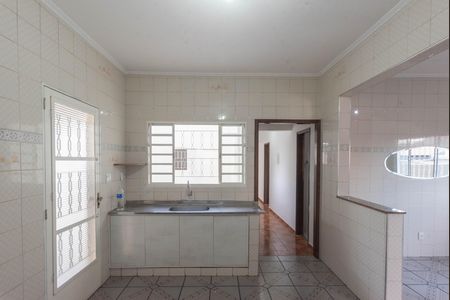 Casa para alugar com 255m², 3 quartos e 3 vagas Casa para alugar com 255m², 3 quartos e 3 vagasCozinha