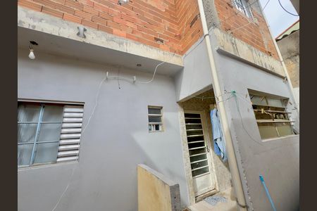 Quintal de casa para alugar com 5 quartos, 155m² em Jardim Palmira, Guarulhos