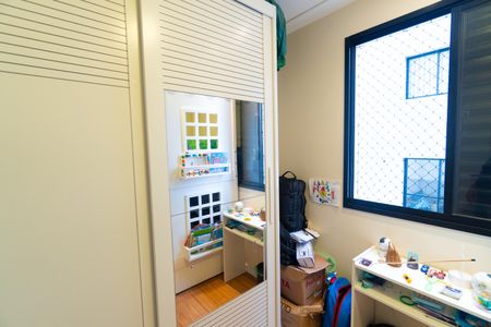 Quarto 2 de apartamento para alugar com 2 quartos, 40m² em Parque Jabaquara, São Paulo