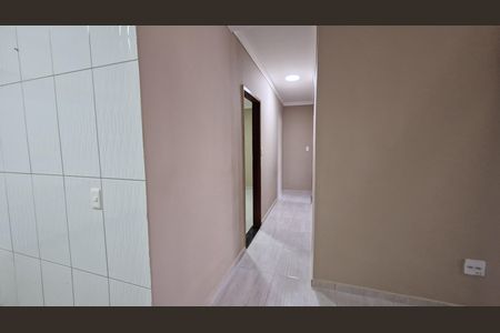Corredor de casa para alugar com 2 quartos, 70m² em Cabral, Nilópolis