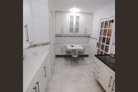 Casa de condomínio para alugar com 90m², 2 quartos e 2 vagas Casa de condomínio para alugar com 90m², 2 quartos e 2 vagasCozinha