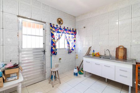 Cozinha de casa para alugar com 2 quartos, 110m² em Jardim Sonia, São Paulo