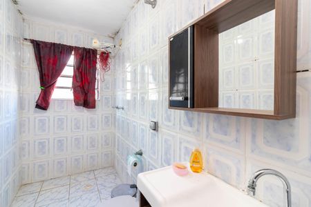 Banheiro de casa para alugar com 2 quartos, 110m² em Jardim Sonia, São Paulo