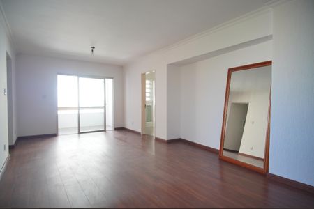 Apartamento para alugar com 107m², 3 quartos e 1 vagaSala