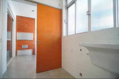 Apartamento para alugar com 107m², 3 quartos e 1 vagaÁrea de Serviço