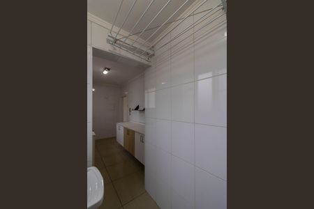 Area de Serviço  de apartamento para alugar com 2 quartos, 70m² em Jardim Guarulhos, Guarulhos