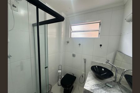 Banheiro de apartamento para alugar com 1 quarto, 50m² em Boa Vista, São Vicente