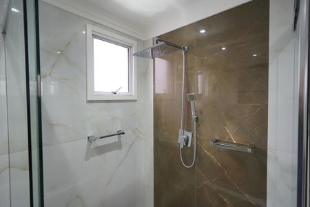 Apartamento para alugar com 149m², 3 quartos e 2 vagas Apartamento para alugar com 149m², 3 quartos e 2 vagasBanheiro da Suíte 1