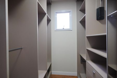Apartamento para alugar com 149m², 3 quartos e 2 vagas Apartamento para alugar com 149m², 3 quartos e 2 vagasCloset da suíte