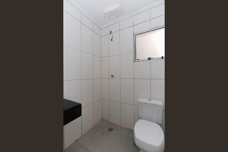 Banheiro de apartamento para alugar com 1 quarto, 38m² em Vila Carbone, São Paulo