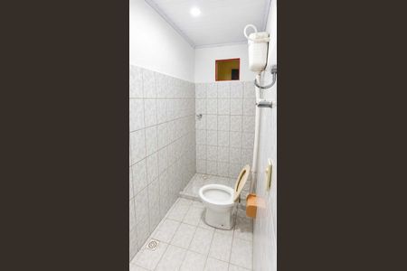 Banheiro de kitnet/studio para alugar com 1 quarto, 30m² em Inhoaíba, Rio de Janeiro