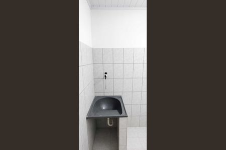 Área de serviço de kitnet/studio para alugar com 1 quarto, 30m² em Inhoaíba, Rio de Janeiro