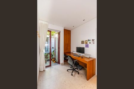Casa de Condomínio à venda com 3 quartos, 536m² em Jardim Petropolis, São Paulo