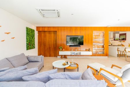 Casa de Condomínio à venda com 3 quartos, 536m² em Jardim Petropolis, São Paulo