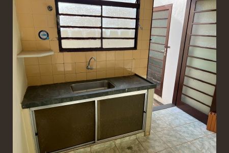 Casa para alugar com 110m², 3 quartos e 3 vagas Casa para alugar com 110m², 3 quartos e 3 vagasCozinha