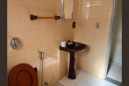 Casa para alugar com 110m², 3 quartos e 3 vagas Casa para alugar com 110m², 3 quartos e 3 vagasBanheiro