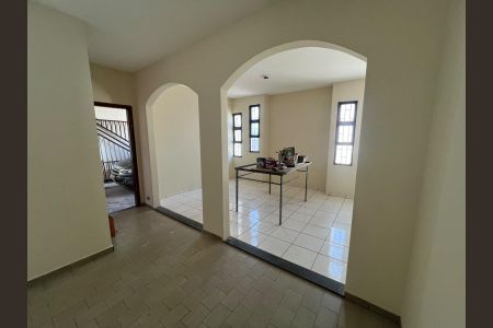 Casa para alugar com 3 quartos, 110m² em Carajás, Uberlândia