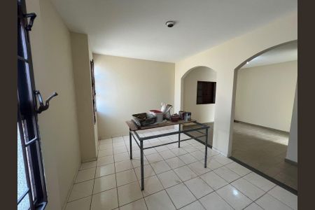 Casa para alugar com 110m², 3 quartos e 3 vagas Casa para alugar com 110m², 3 quartos e 3 vagasSala