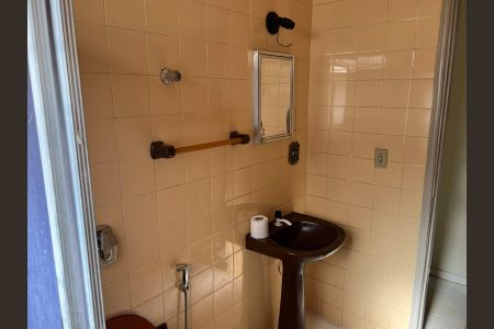 Casa para alugar com 110m², 3 quartos e 3 vagas Casa para alugar com 110m², 3 quartos e 3 vagasBanheiro