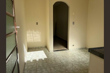 Cozinha de casa para alugar com 3 quartos, 110m² em Carajás, Uberlândia