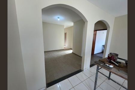 Casa para alugar com 110m², 3 quartos e 3 vagas Casa para alugar com 110m², 3 quartos e 3 vagasSala