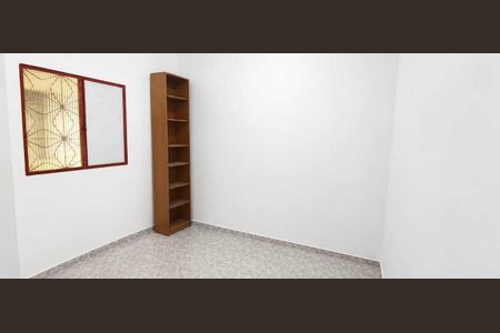 Quarto de kitnet/studio para alugar com 1 quarto, 30m² em Inhoaíba, Rio de Janeiro