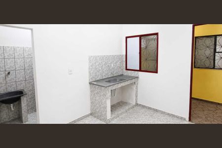 Cozinha de kitnet/studio para alugar com 1 quarto, 30m² em Inhoaíba, Rio de Janeiro