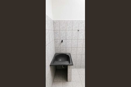 Área de serviço de kitnet/studio para alugar com 1 quarto, 30m² em Inhoaíba, Rio de Janeiro
