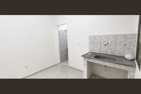 Cozinha de kitnet/studio para alugar com 1 quarto, 30m² em Inhoaíba, Rio de Janeiro