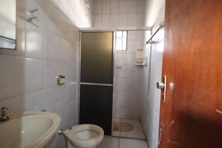 Banheiro do Quarto 3 de casa para alugar com 3 quartos, 150m² em Santa Mônica, Uberlândia