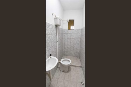 Banheiro de kitnet/studio para alugar com 1 quarto, 30m² em Inhoaíba, Rio de Janeiro
