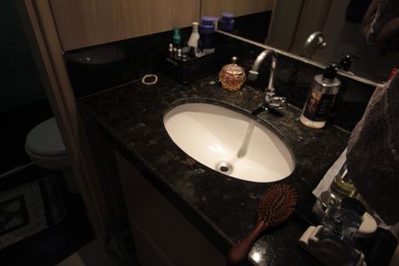 Banheiro Social de apartamento à venda com 3 quartos, 85m² em Itamarati, Belo Horizonte