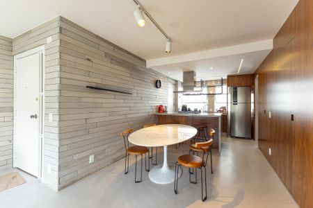 Cozinha de apartamento para alugar com 3 quartos, 85m² em Itaim Bibi, São Paulo