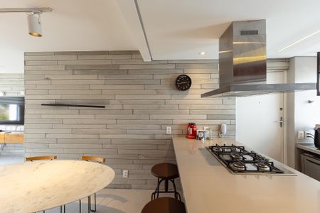Cozinha de apartamento para alugar com 3 quartos, 85m² em Itaim Bibi, São Paulo