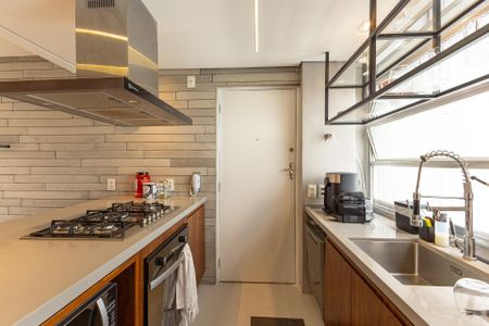 Cozinha de apartamento para alugar com 3 quartos, 85m² em Itaim Bibi, São Paulo