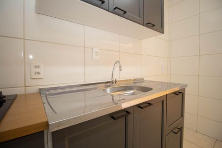 Cozinha e Área de Serviço de apartamento para alugar com 2 quartos, 60m² em Paranoa, Brasília