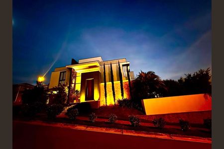 Casa à venda com 4 quartos, 265m² em Swiss Park, Campinas