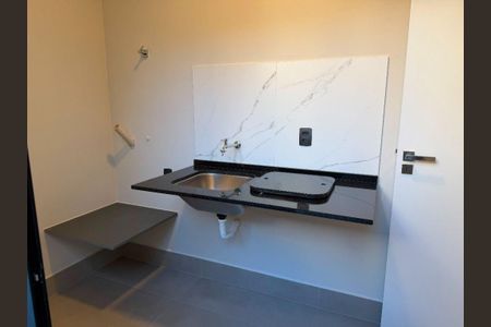 Casa à venda com 3 quartos, 195m² em Vila Embare, Valinhos