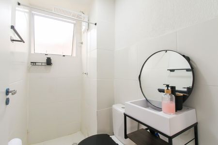 Banheiro de apartamento para alugar com 2 quartos, 41m² em Fátima, Canoas