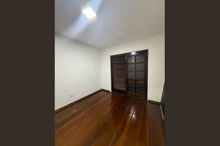 Quarto de casa para alugar com 3 quartos, 150m² em Cidade São Francisco, São Paulo