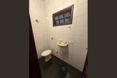 Banheiro de casa para alugar com 3 quartos, 150m² em Cidade São Francisco, São Paulo