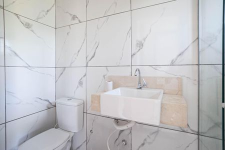 Banheiro social de casa à venda com 4 quartos, 287m² em Salgado Filho, Belo Horizonte