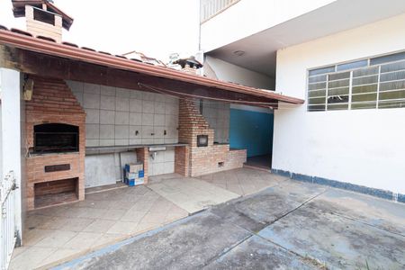 Quintal de casa à venda com 4 quartos, 287m² em Salgado Filho, Belo Horizonte