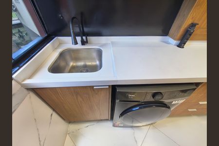 Área de Serviço de apartamento para alugar com 3 quartos, 55m² em Barra Olímpica, Rio de Janeiro