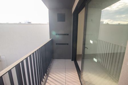 Sacada da sala de kitnet/studio à venda com 1 quarto, 36m² em Menino Deus, Porto Alegre
