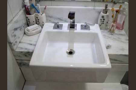 Banheiro de apartamento para alugar com 2 quartos, 63m² em Vila Humaita, Santo André