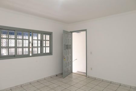 Sala de casa para alugar com 4 quartos, 110m² em Jardim das Camelias, São Paulo